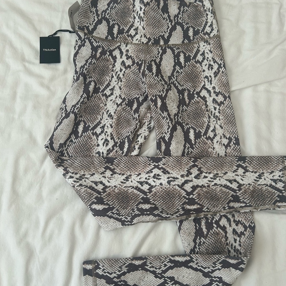 TNA Gray Snakeskin Leggings